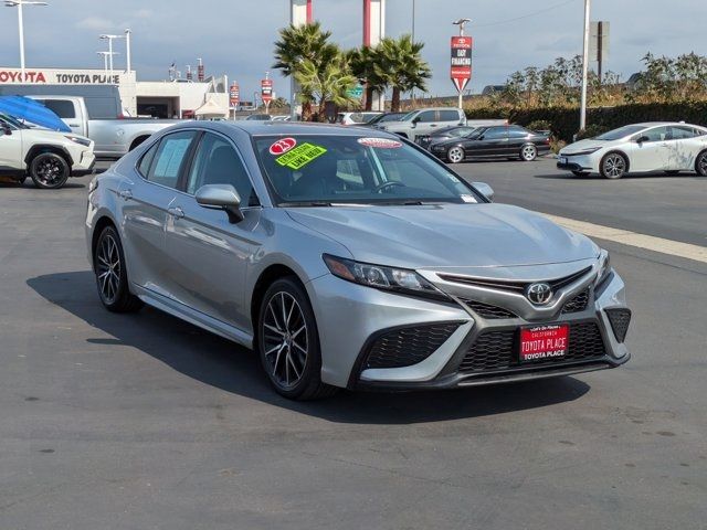 2023 Toyota Camry SE