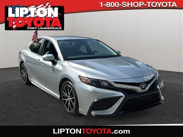 2023 Toyota Camry SE Nightshade