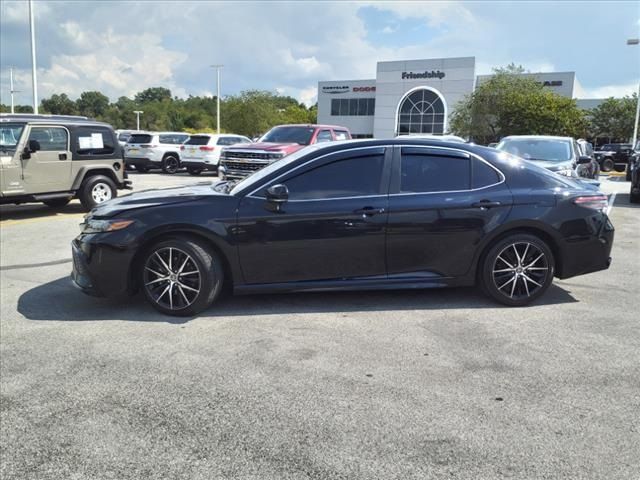 2023 Toyota Camry SE