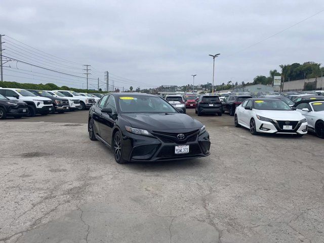 2023 Toyota Camry SE