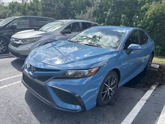 2023 Toyota Camry SE