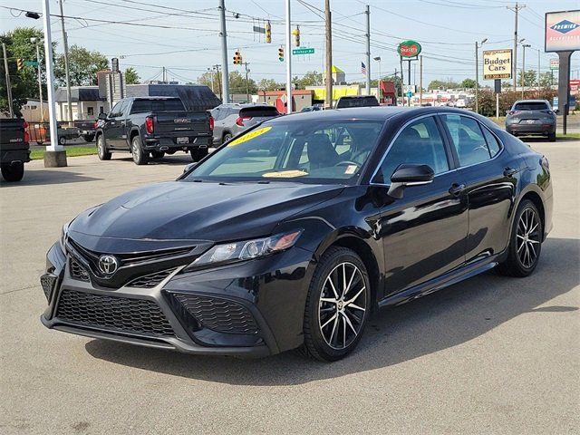 2023 Toyota Camry SE