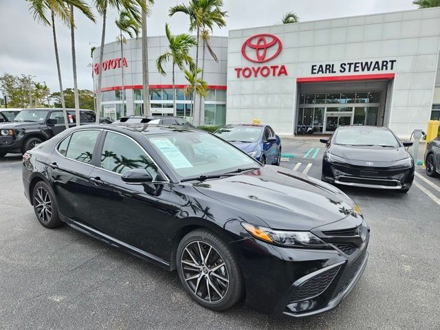 2023 Toyota Camry SE