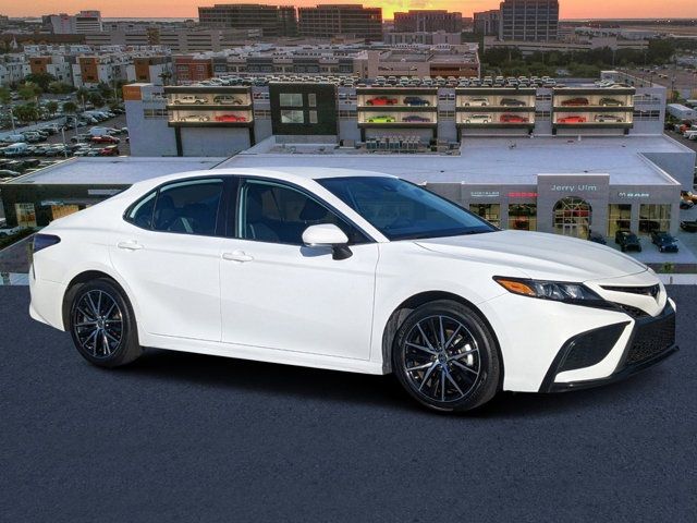 2023 Toyota Camry SE Nightshade