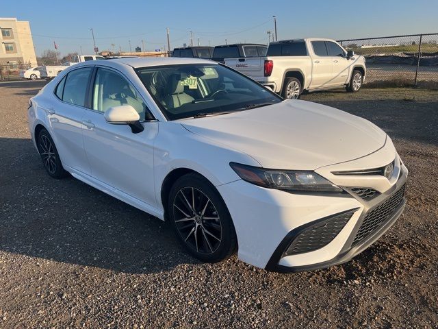 2023 Toyota Camry SE