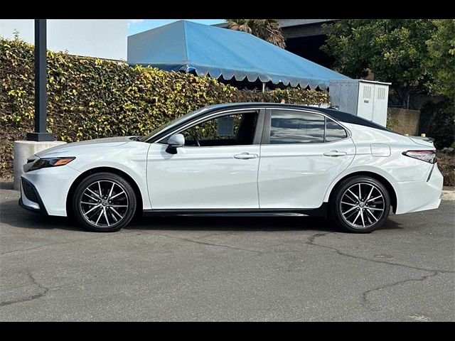 2023 Toyota Camry SE