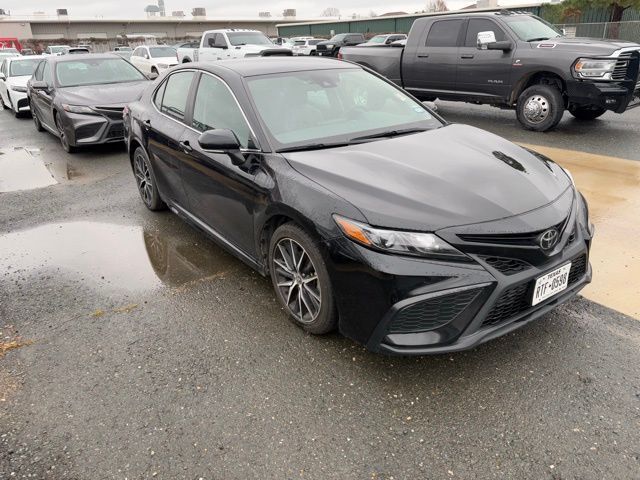 2023 Toyota Camry SE