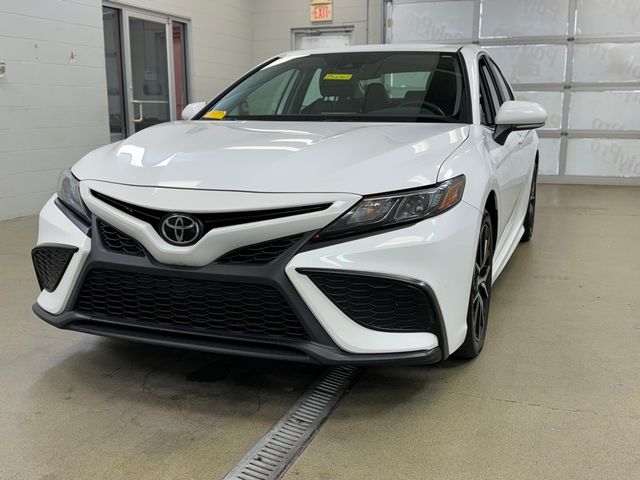 2023 Toyota Camry SE Nightshade