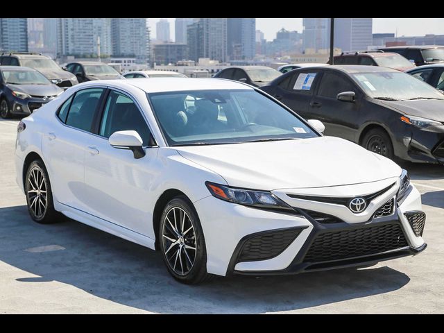 2023 Toyota Camry SE