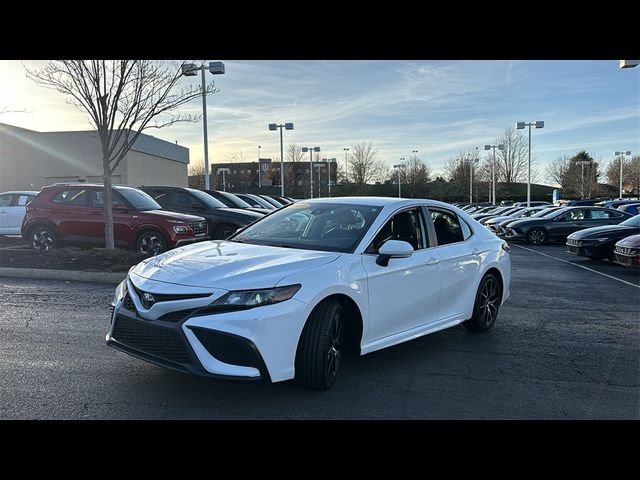 2023 Toyota Camry SE