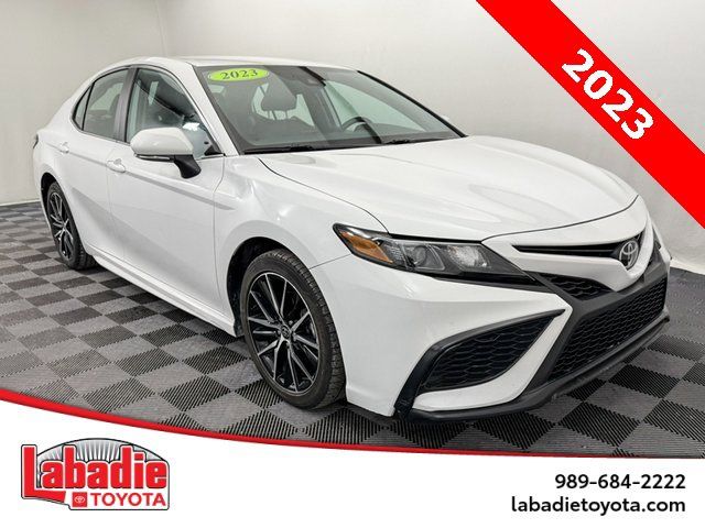 2023 Toyota Camry SE