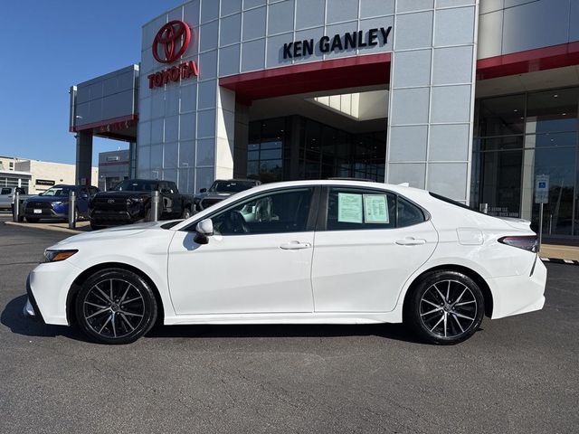 2023 Toyota Camry SE
