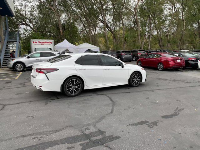 2023 Toyota Camry SE