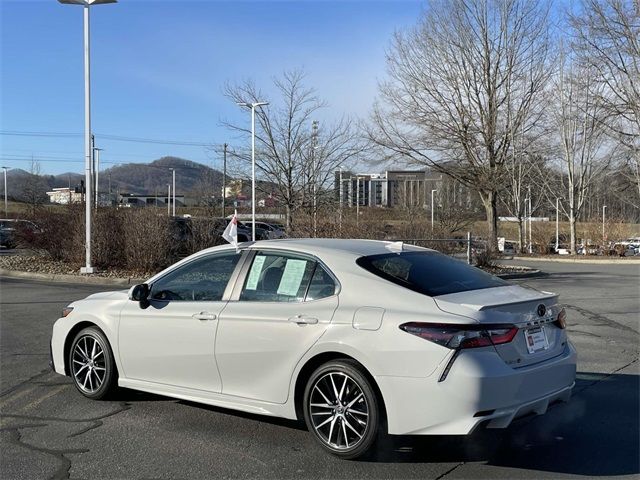 2023 Toyota Camry SE