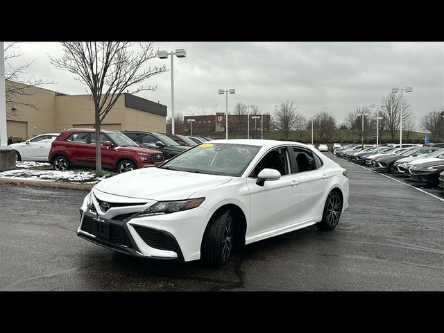 2023 Toyota Camry SE