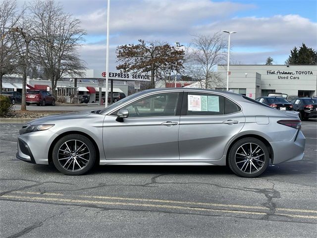 2023 Toyota Camry SE