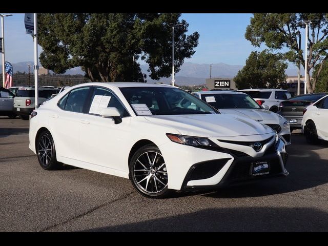 2023 Toyota Camry SE