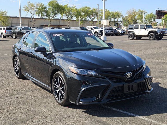 2023 Toyota Camry SE