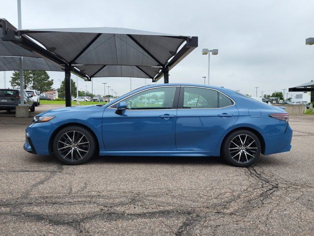 2023 Toyota Camry Hybrid SE