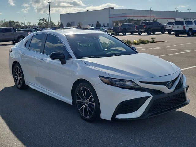 2023 Toyota Camry Hybrid SE