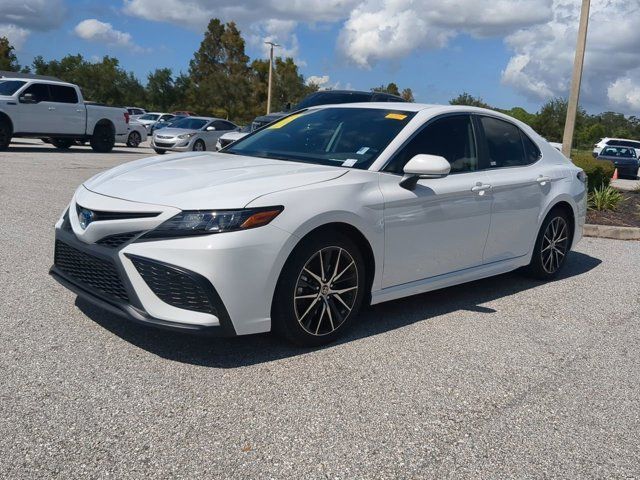 2023 Toyota Camry Hybrid SE