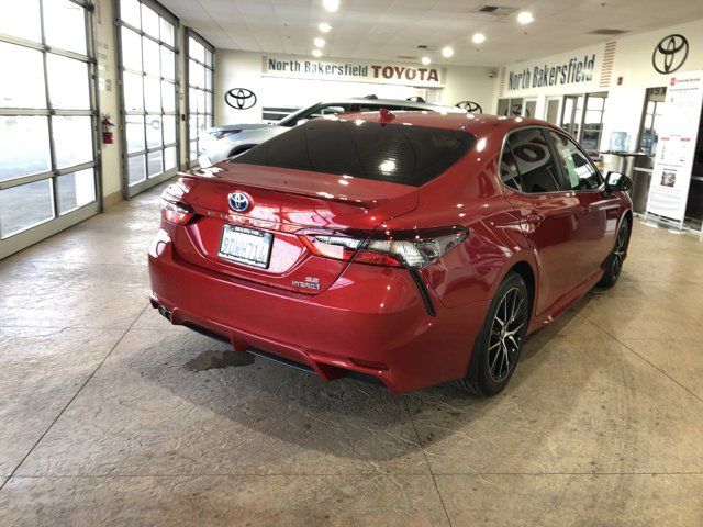 2023 Toyota Camry Hybrid SE