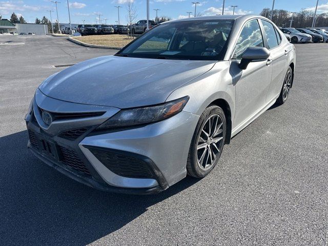 2023 Toyota Camry Hybrid SE