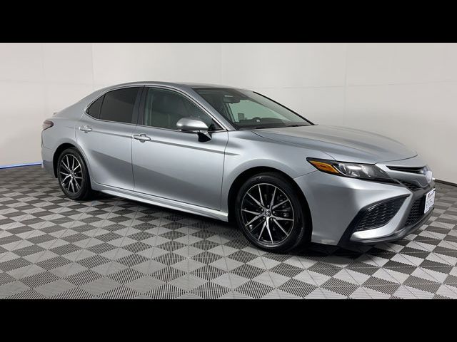 2023 Toyota Camry Hybrid SE