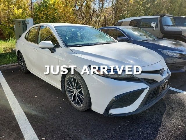 2023 Toyota Camry Hybrid SE