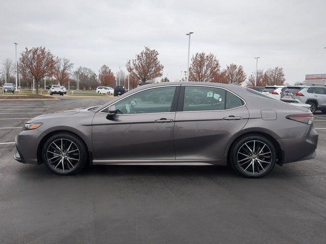 2023 Toyota Camry Hybrid SE