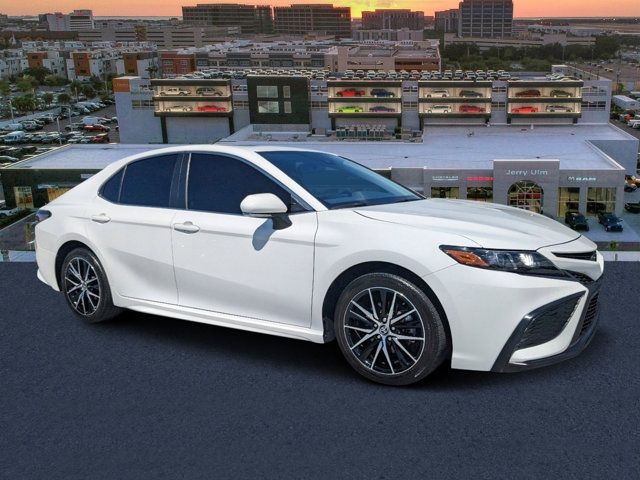 2023 Toyota Camry SE