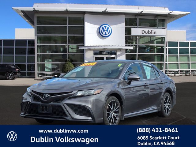 2023 Toyota Camry SE