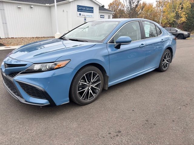 2023 Toyota Camry SE