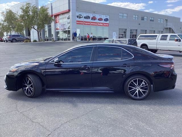 2023 Toyota Camry Hybrid SE Nightshade