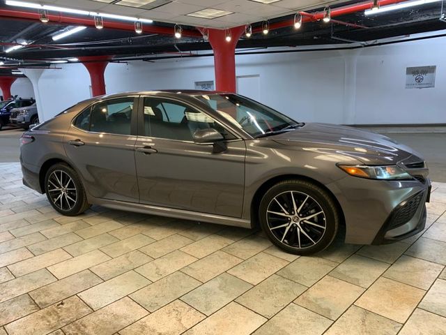 2023 Toyota Camry 