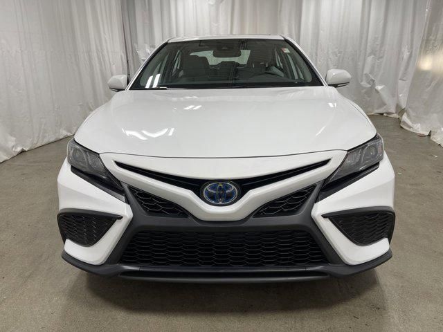 2023 Toyota Camry Hybrid SE