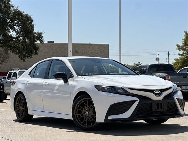 2023 Toyota Camry SE Nightshade