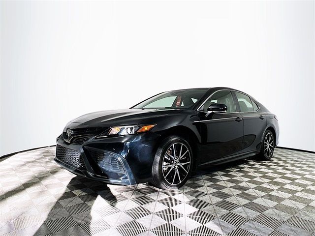 2023 Toyota Camry SE Nightshade