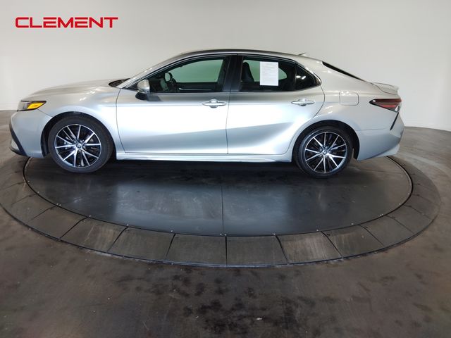 2023 Toyota Camry SE Nightshade