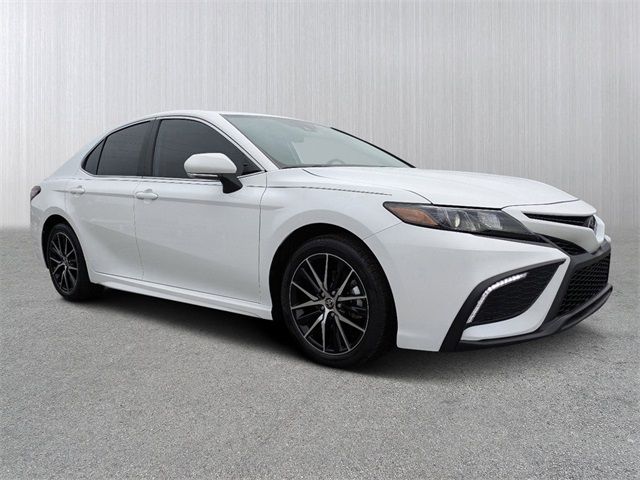 2023 Toyota Camry SE Nightshade