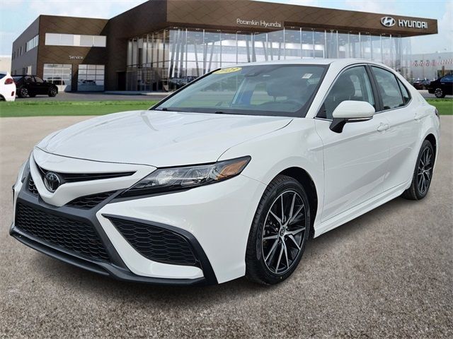 2023 Toyota Camry SE Nightshade