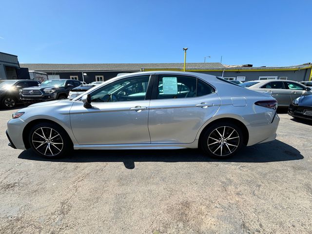 2023 Toyota Camry SE