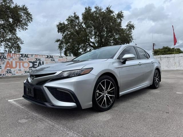 2023 Toyota Camry SE