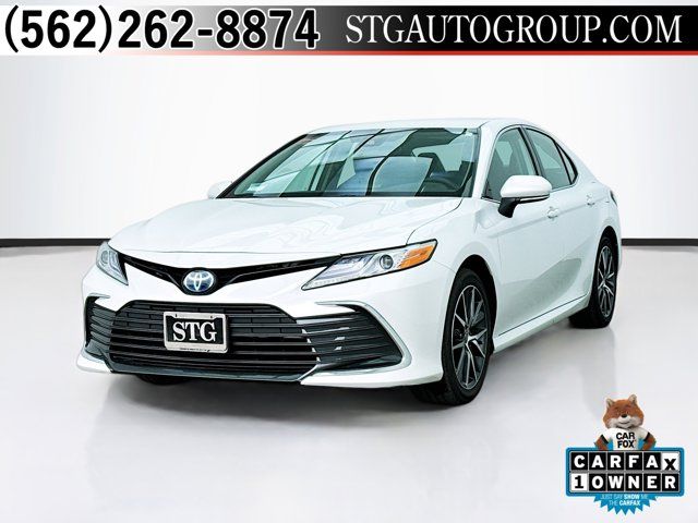 2023 Toyota Camry Hybrid XLE