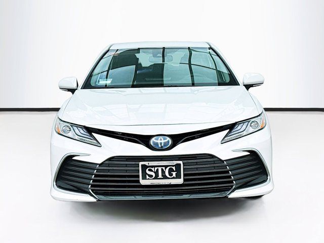 2023 Toyota Camry Hybrid XLE