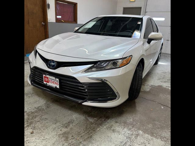 2023 Toyota Camry Hybrid XLE