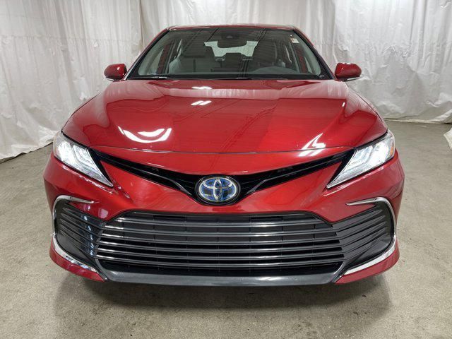 2023 Toyota Camry Hybrid XLE