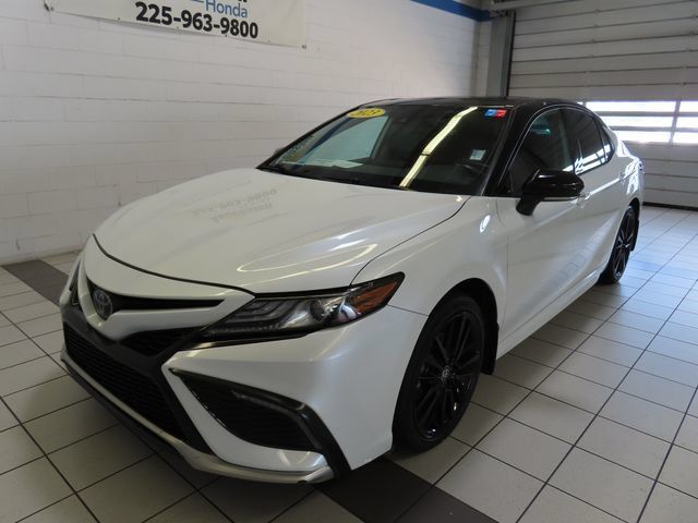 2023 Toyota Camry Hybrid XSE