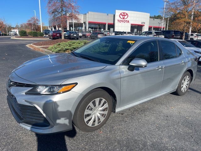 2023 Toyota Camry Hybrid LE