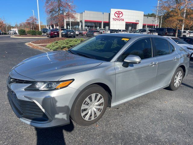 2023 Toyota Camry Hybrid LE